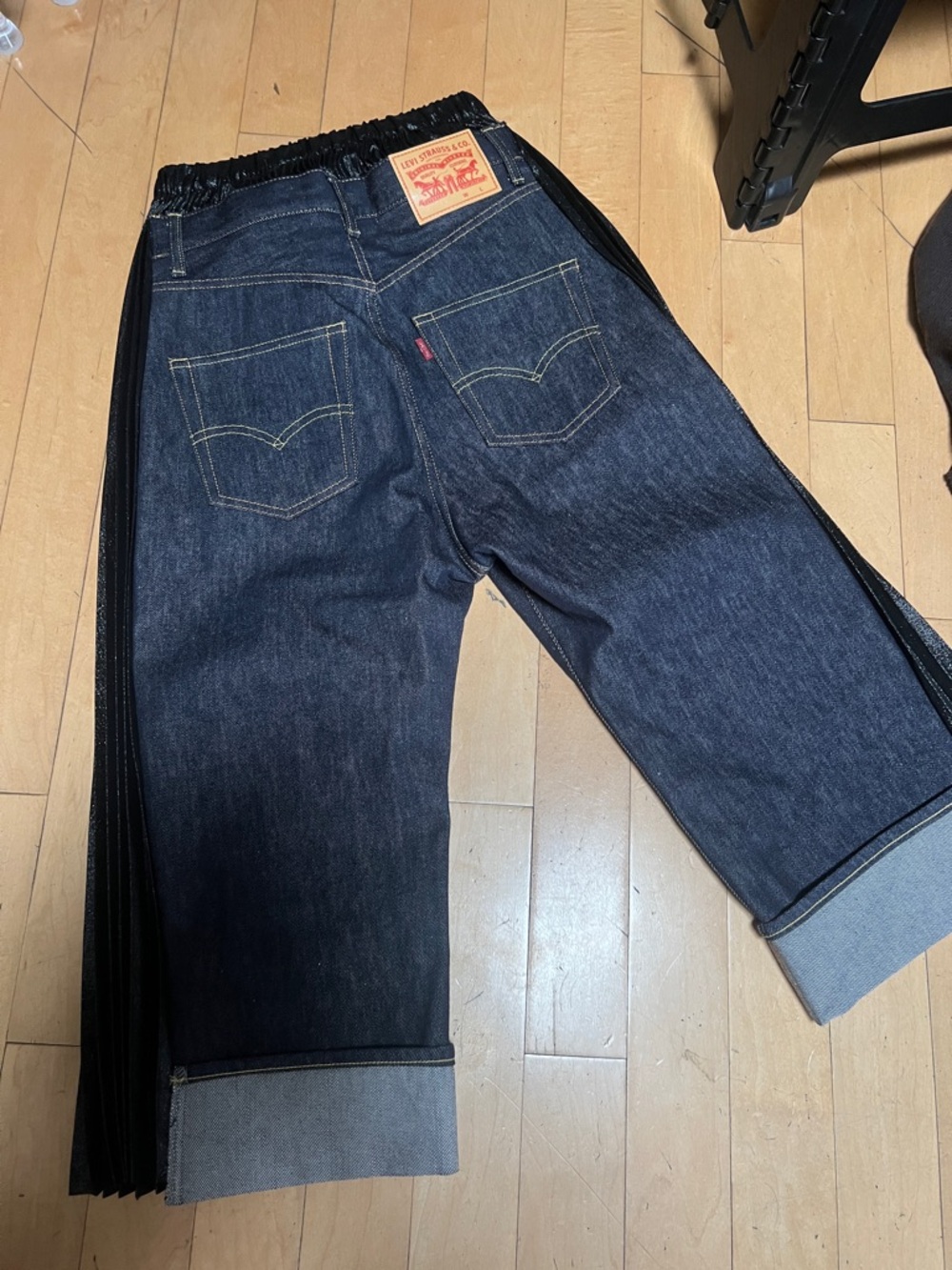 Junya Watanabe
Junya Watanabe X Levi's Pleated Insert Jeans S - Picture 11 of 16